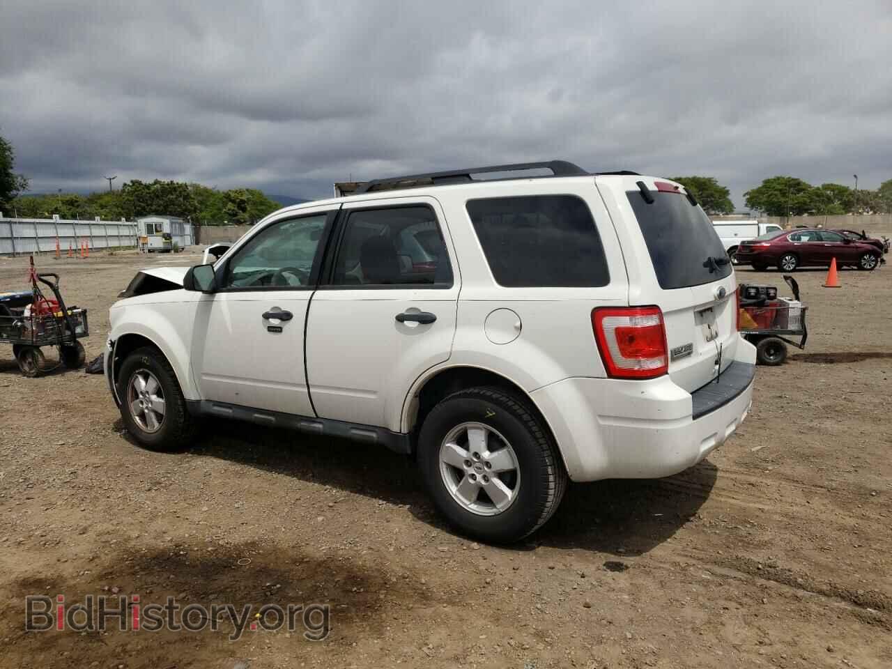 2010 FORD ESCAPE - VIN: 1FMCU0D77AKA02550 - Фото 2