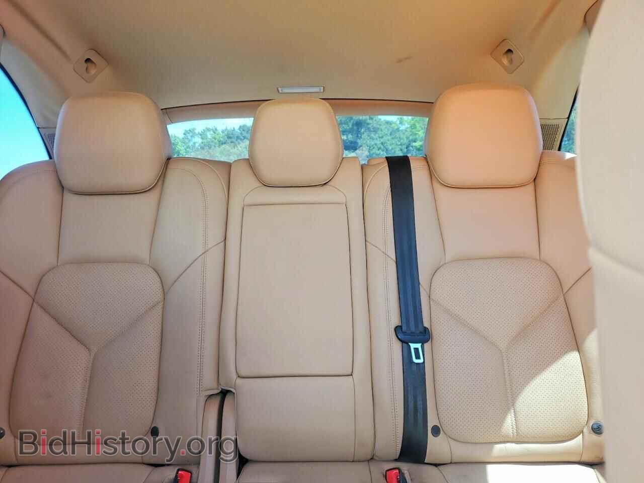 2016 PORSCHE CAYENNE - VIN: WP1AA2A23GLA03575 - Photo 10