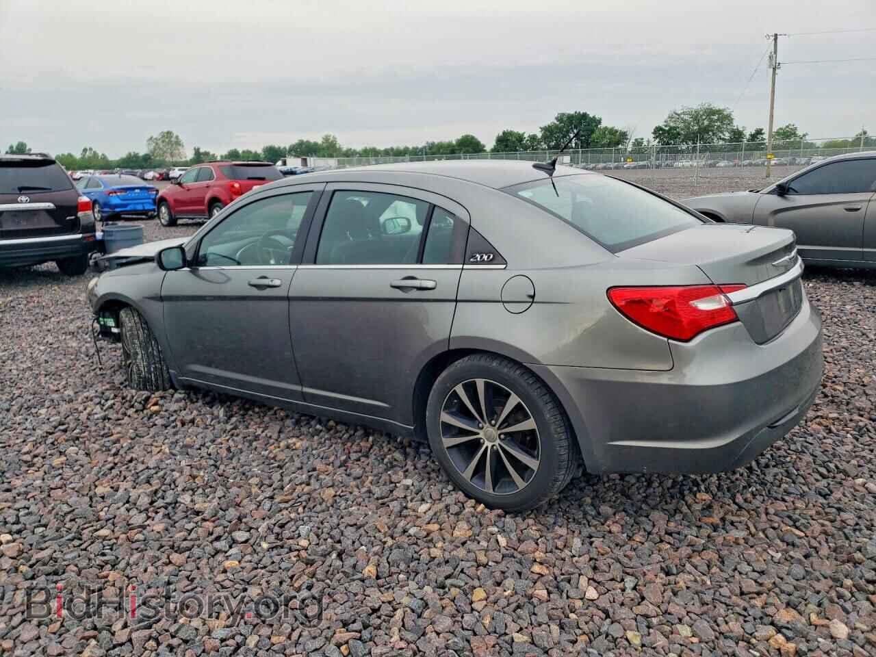 2012 CHRYSLER 200 - VIN: 1C3CCBHG6CN139823 - Фото 2