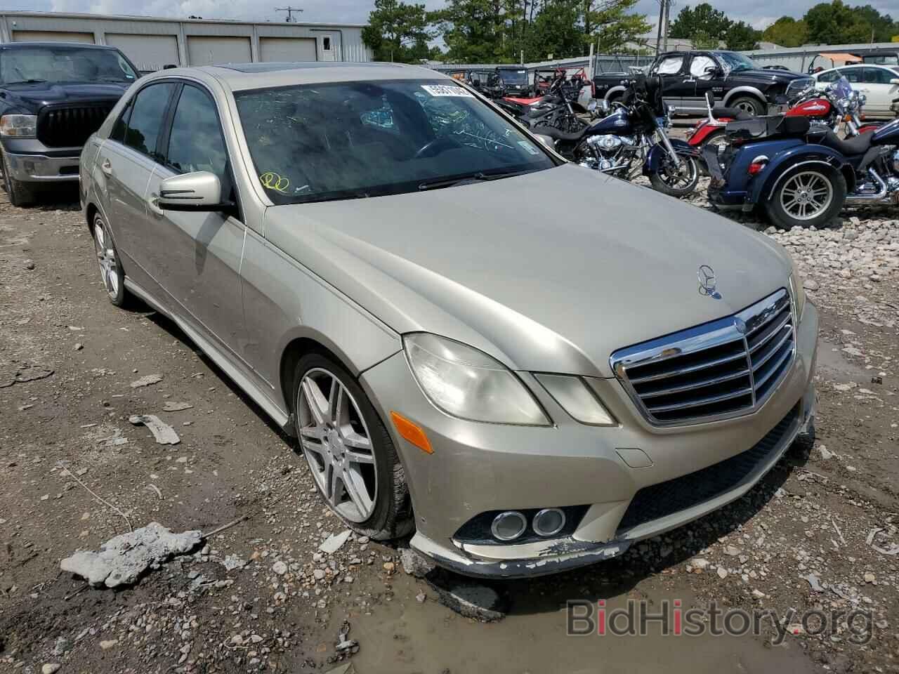 Photo WDDHF5GB0AA160435 - MERCEDES-BENZ E-CLASS 2010