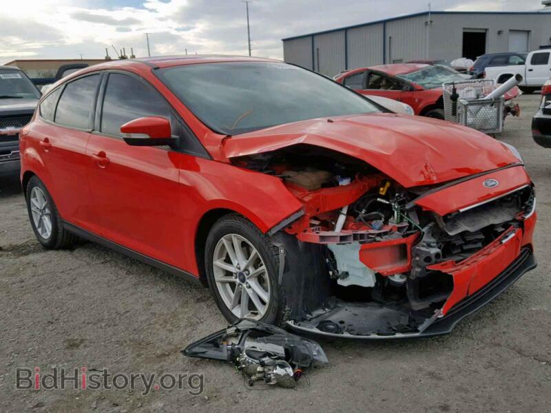 2016 Ford FOCUS Focus SE (VIN 1FADP3K23GL264048) — фото 1 из 10, Copart, повреждение: передняя часть