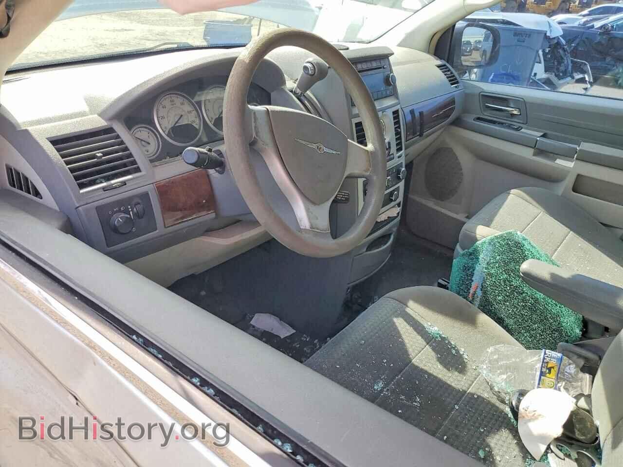 2010 CHRYSLER MINIVAN - VIN: 2A4RR2D10AR387579 - Photo 8