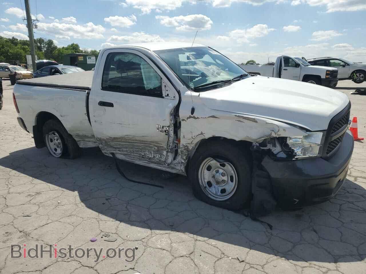 2019 RAM 1500 - VIN: 3C6JR6AGXKG702275 - Фото 4