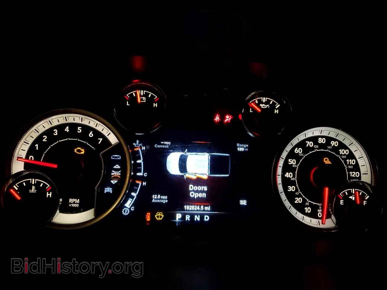 2018 RAM 1500 - VIN: 1C6RR7MT2JS125055 - Фото 9