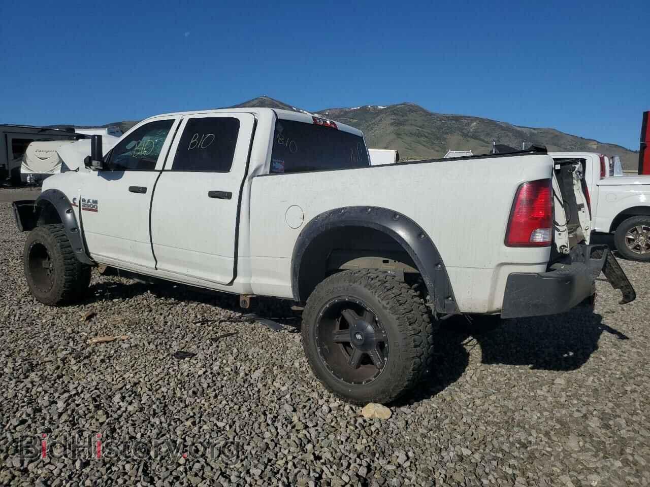 2016 RAM All Models - VIN: 3C6UR5CL5GG113112 - Фото 2