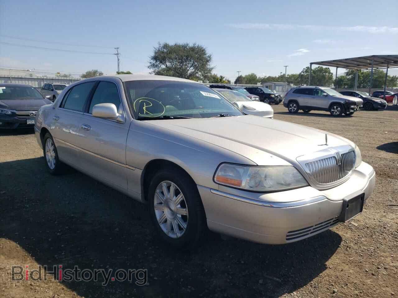 Фотография 2LNBL8CV5AX605247 - LINCOLN TOWNCAR 2010