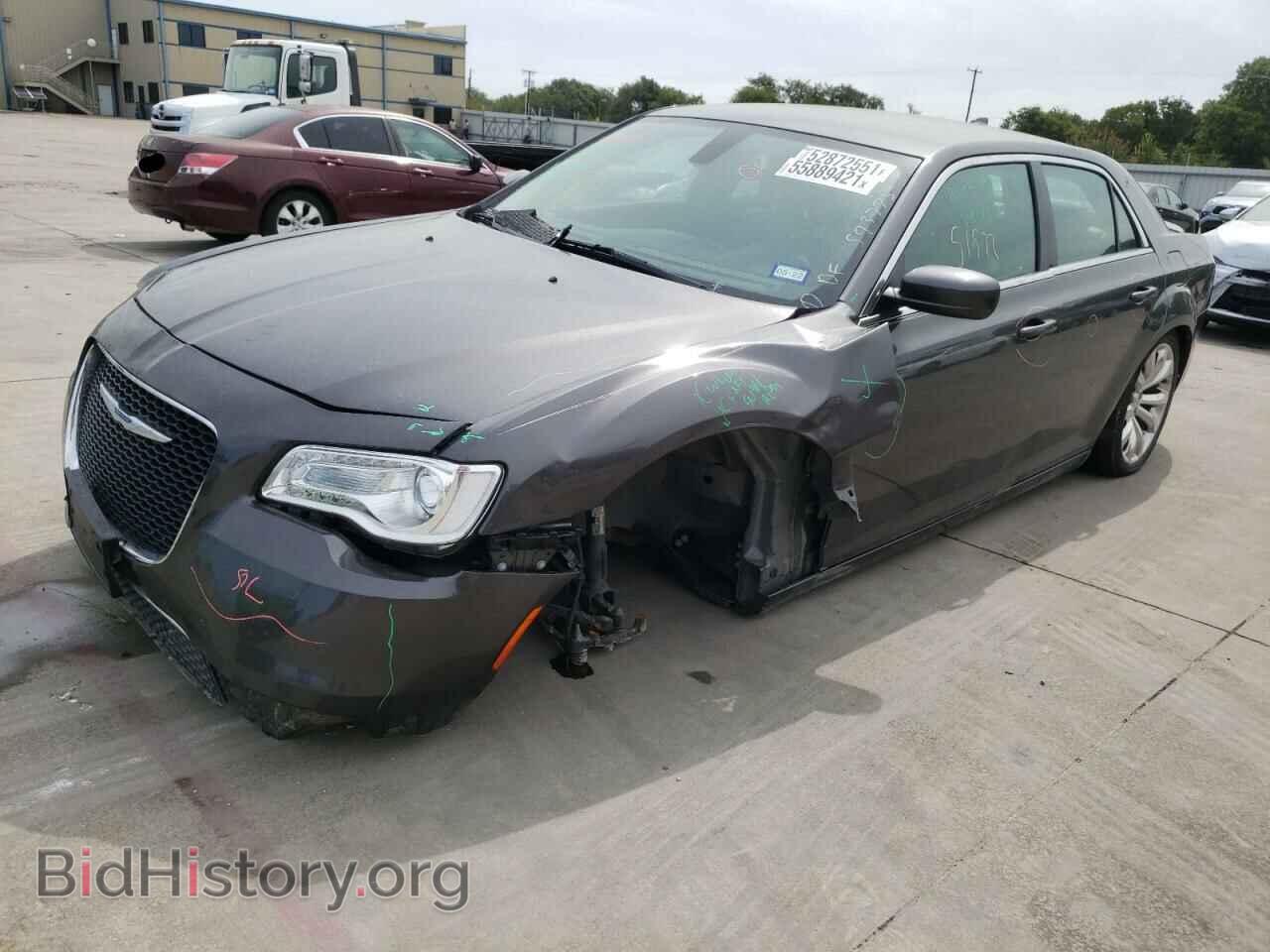 2017 CHRYSLER 300 - VIN: 2C3CCAAG5HH593775 - Фото 2