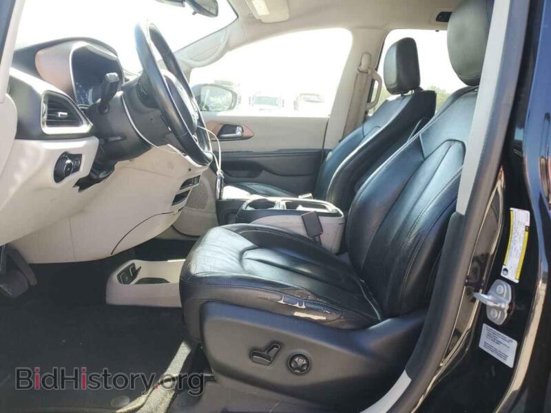 2017 Chrysler PACIFICA (VIN 2C4RC1BG6HR745349) — photo 7 of 13