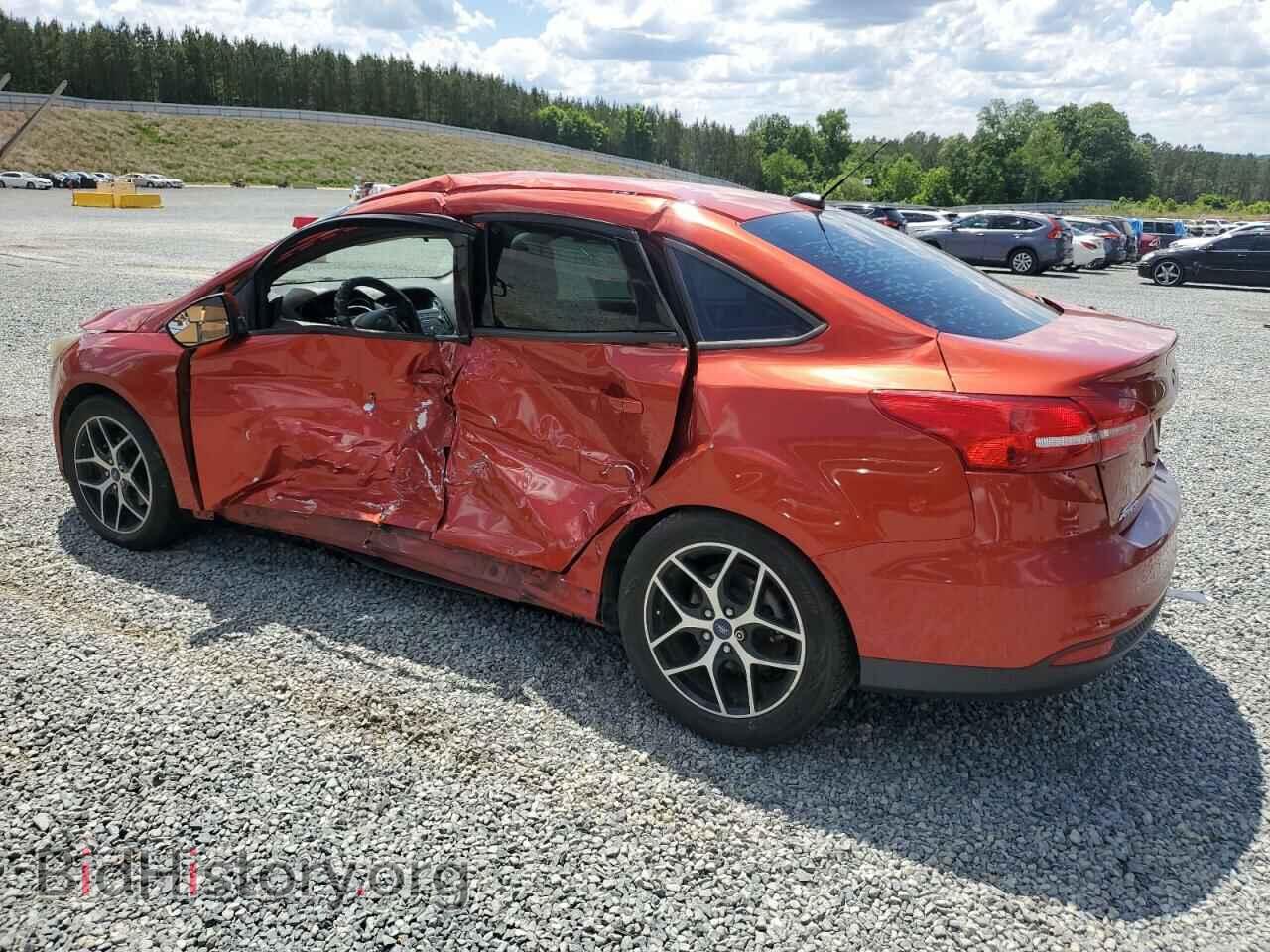 2018 FORD FOCUS - VIN: 1FADP3FEXJL269131 - Фото 2