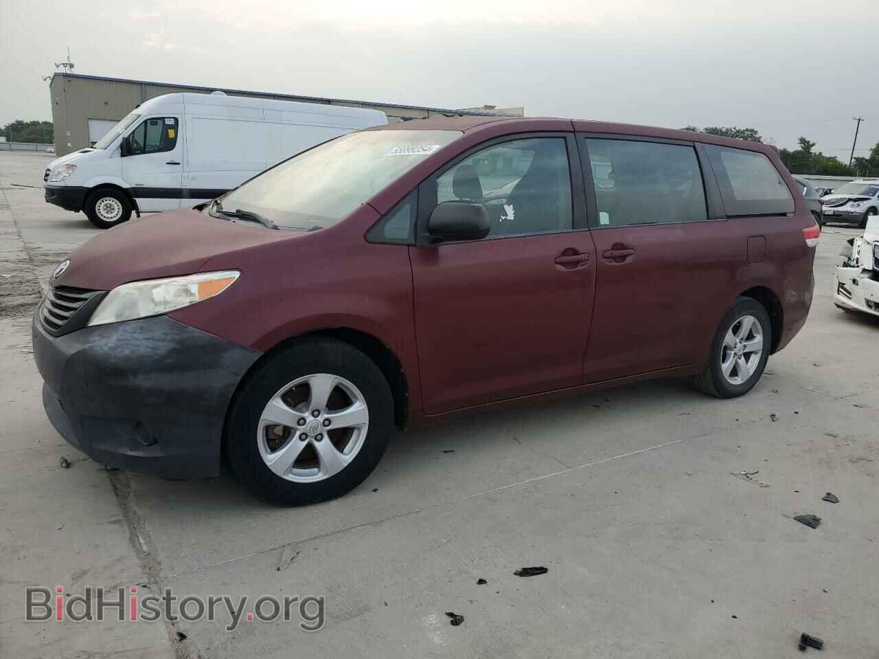 Photo 5TDKA3DC8CS009834 - TOYOTA SIENNA 2012