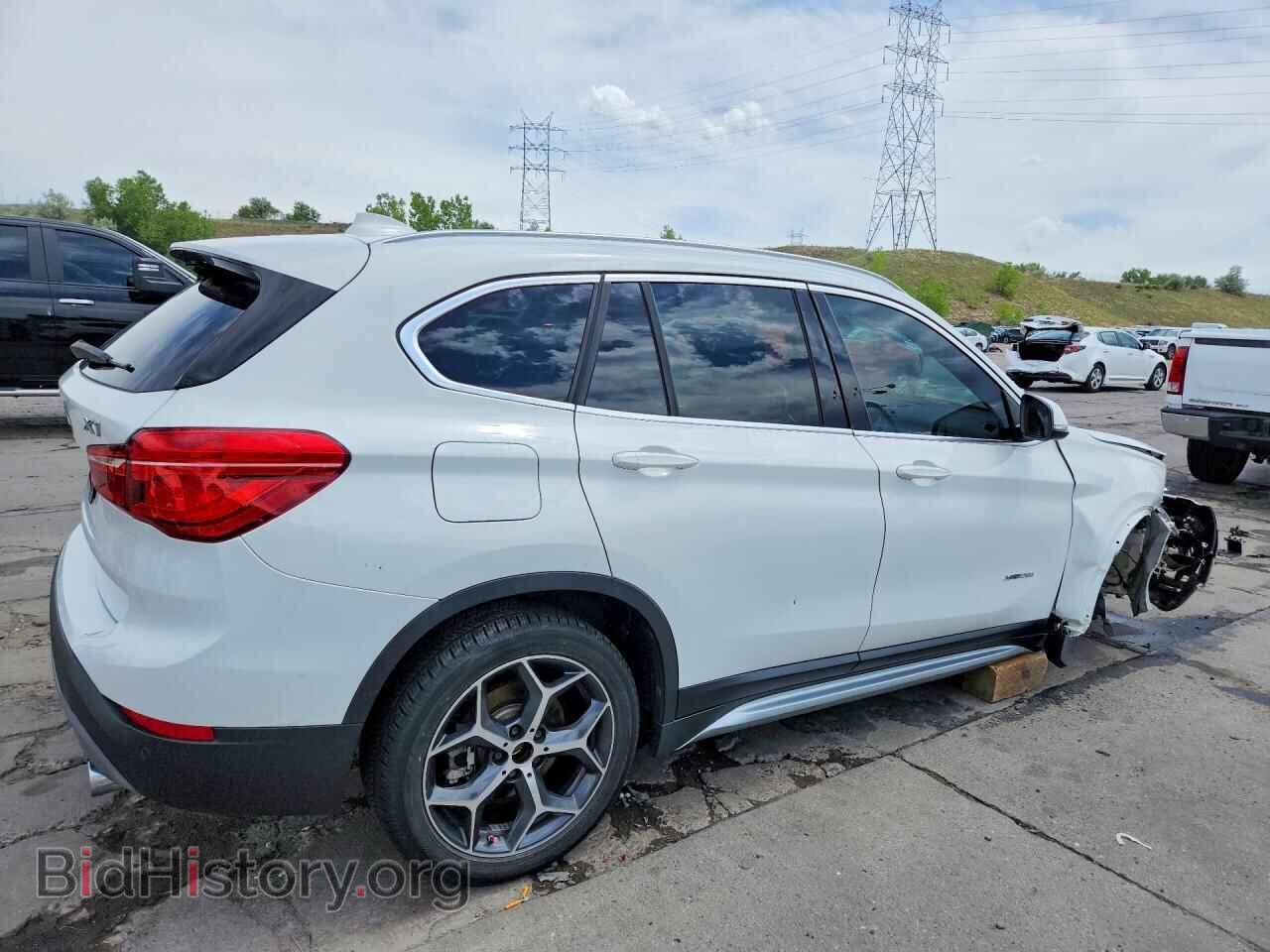 2017 BMW X1 - VIN: WBXHT3Z35H4A54915 - Фото 3