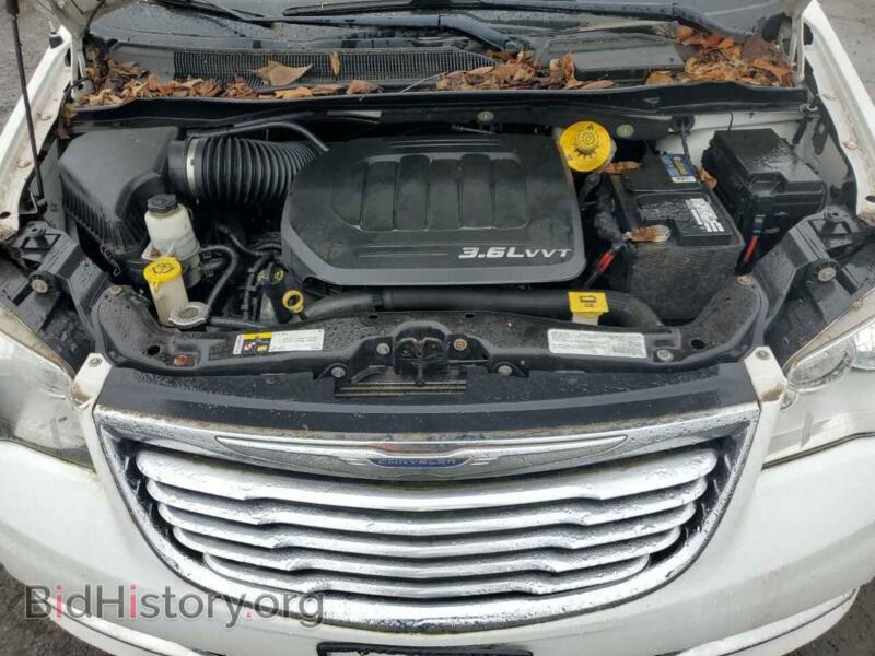 2016 Chrysler MINIVAN (VIN 2C4RC1CG7GR175357) — photo 12 of 13