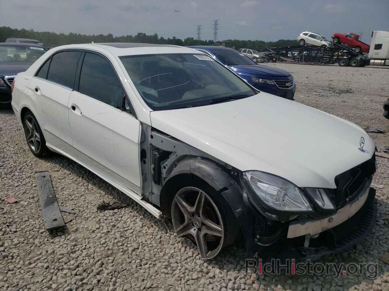 Photo WDDHF8JB5DA746868 - MERCEDES-BENZ E-CLASS 2013