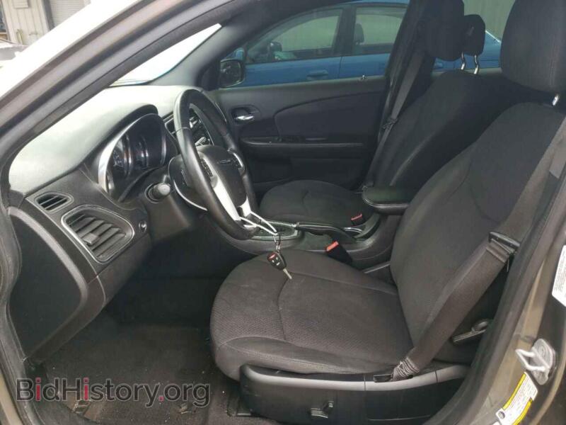 2013 Chrysler 200 (VIN 1C3CCBBB4DN500500) — photo 7 of 12