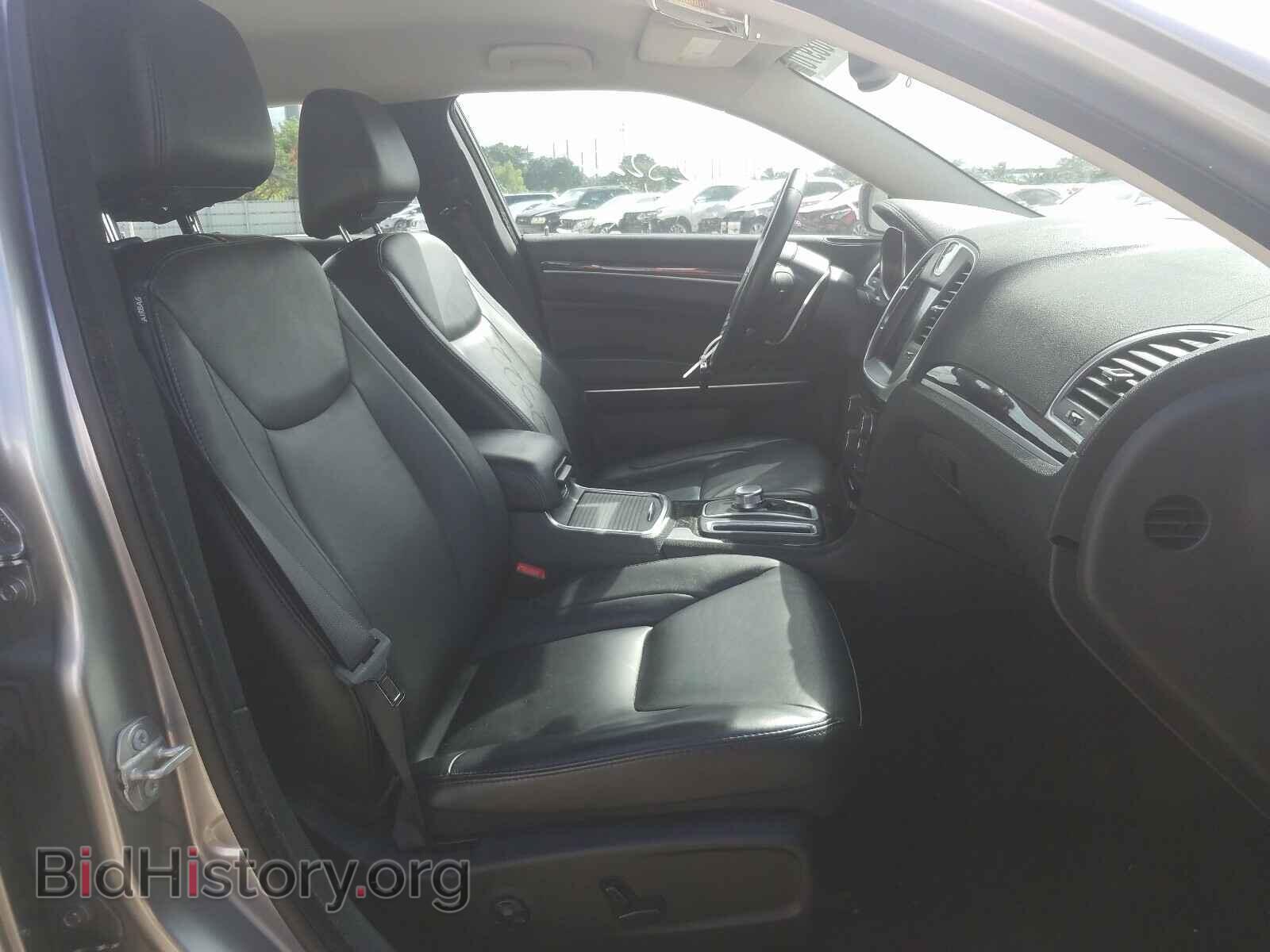 2016 CHRYSLER 300 - VIN: 2C3CCAAG4GH234108 - Фото 5