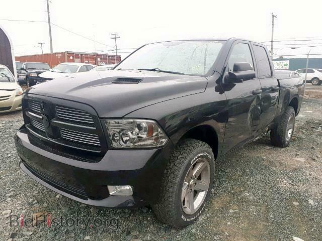 2011 DODGE RAM 1500 - VIN: 1D7RV1GT8BS591237 - Фото 2