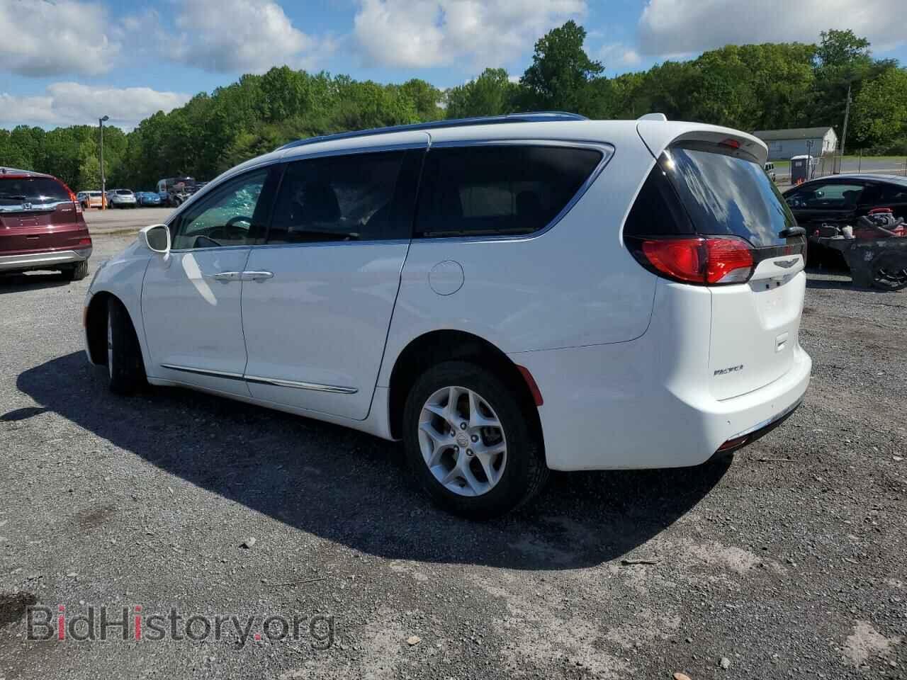 2017 CHRYSLER PACIFICA - VIN: 2C4RC1EG2HR543670 - Photo 2