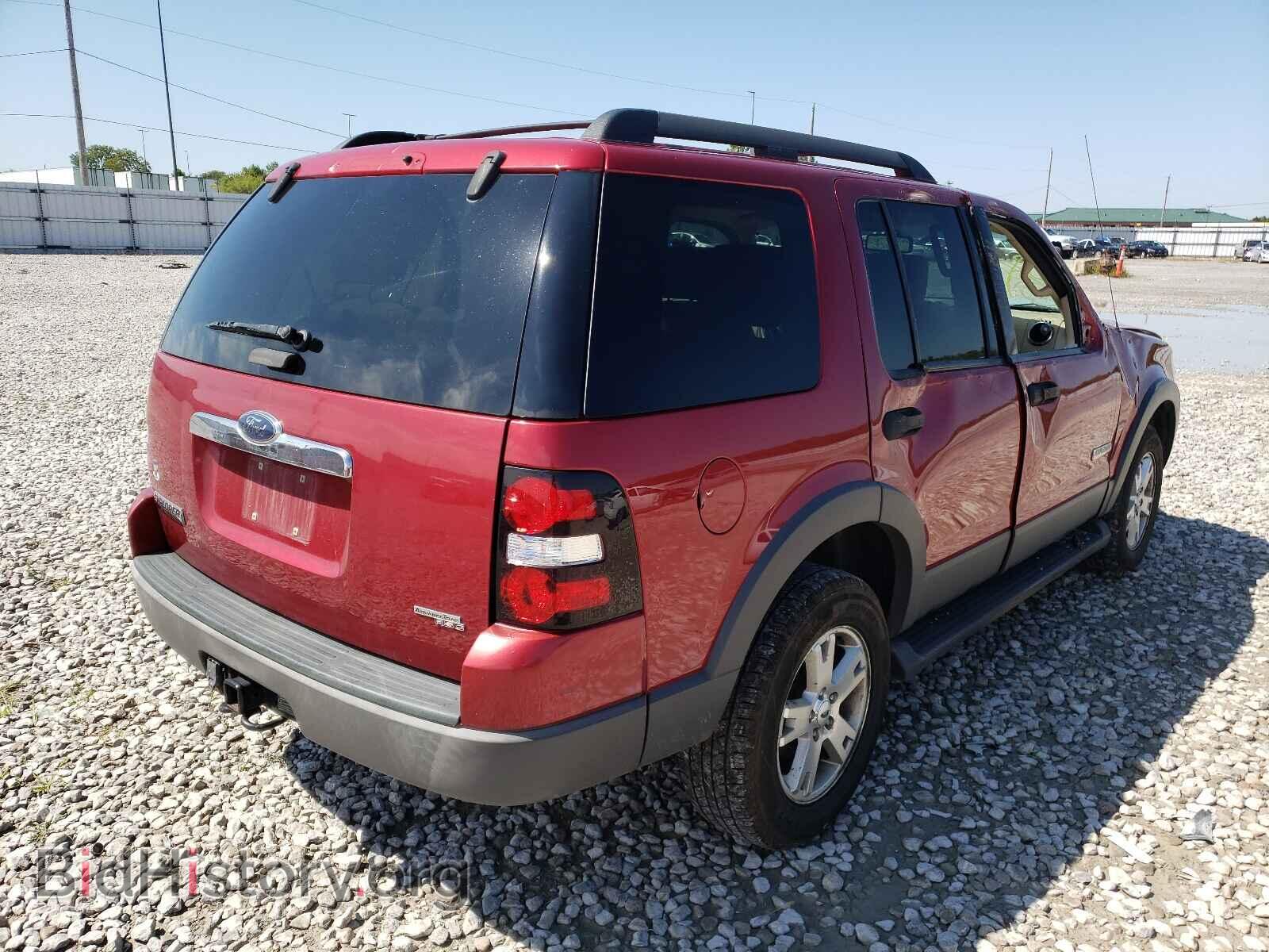 2006 FORD EXPLORER - VIN: 1FMEU73E96UA16138 - Photo 4