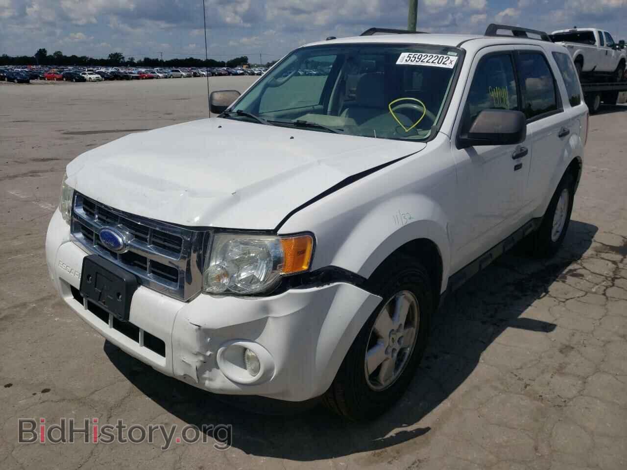 2011 FORD ESCAPE - VIN: 1FMCU0D76BKC66036 - Фото 2