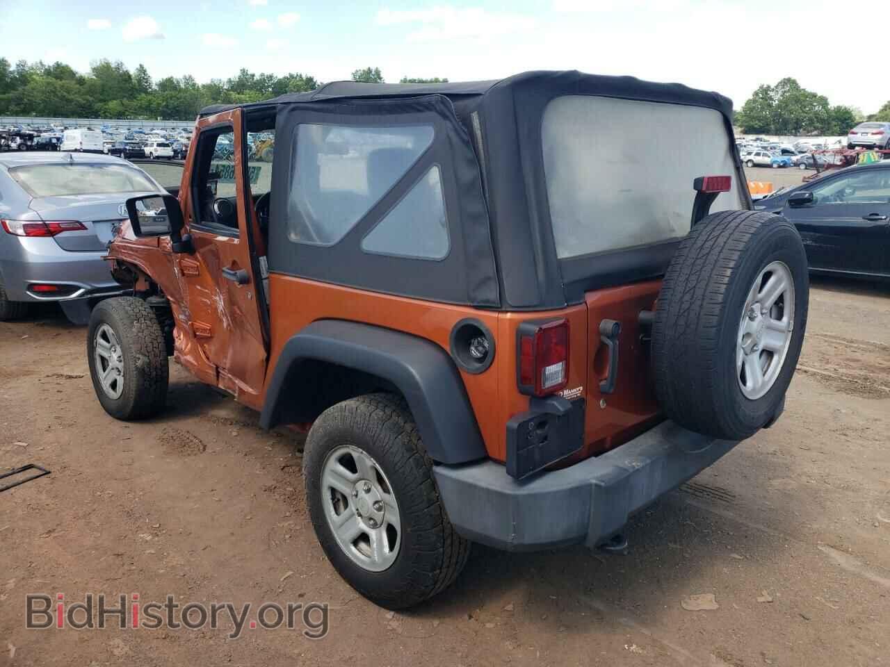 2011 JEEP WRANGLER - VIN: 1J4AA2D16BL528802 - Фото 2