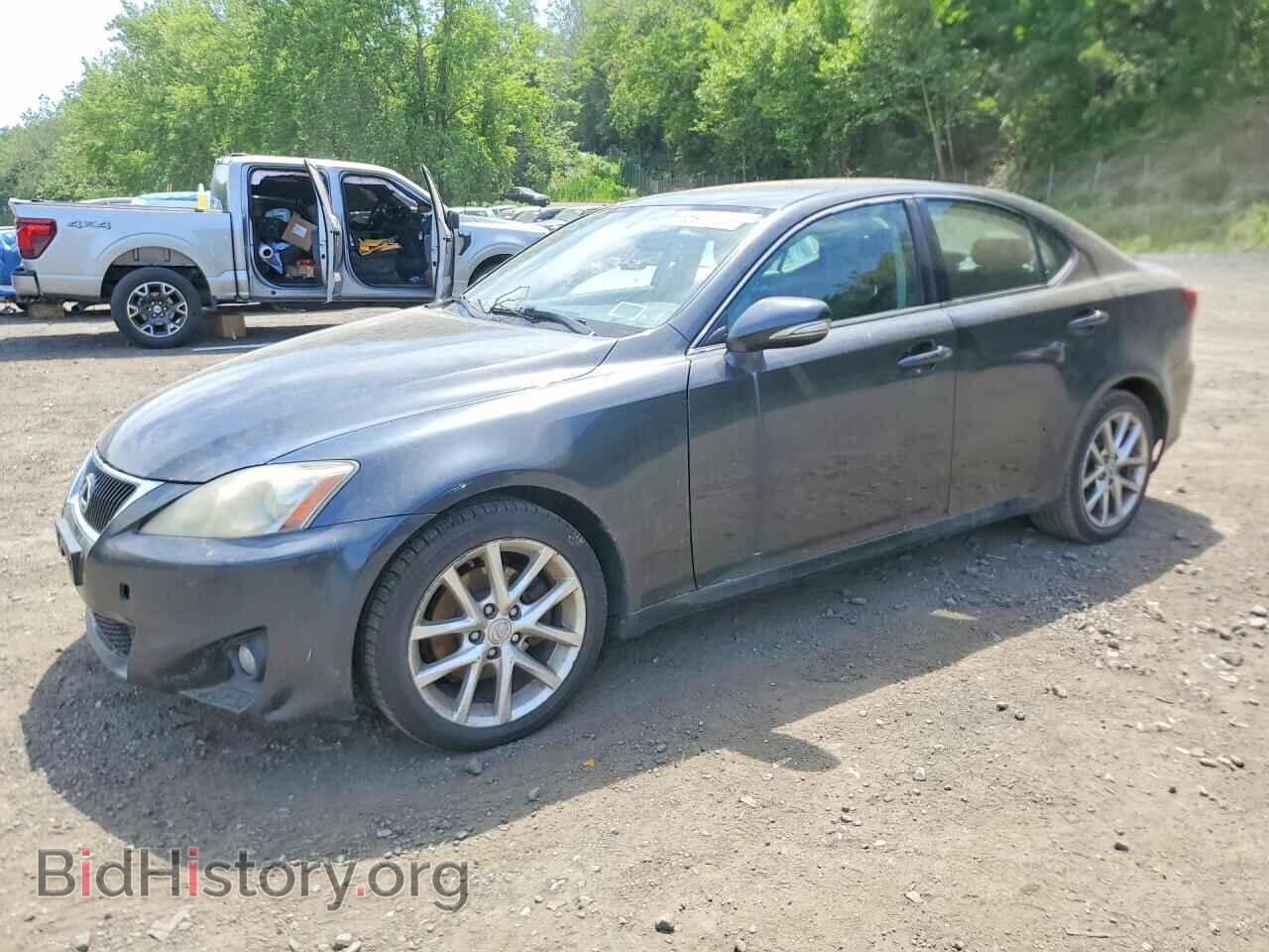 Photo JTHCF5C25B5047762 - LEXUS IS 2011