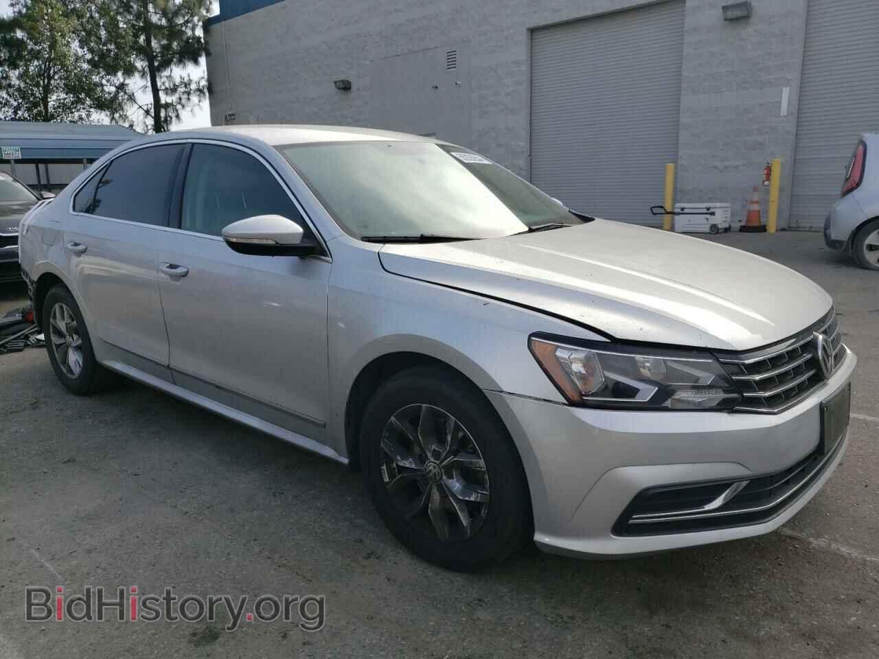 2017 VOLKSWAGEN PASSAT - VIN: 1VWAT7A30HC074992 - Фото 4