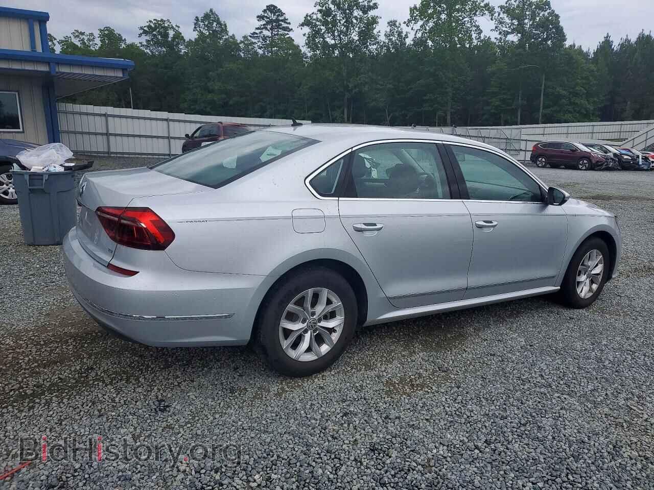 2017 VOLKSWAGEN PASSAT - VIN: 1VWAT7A34HC058567 - Фото 3