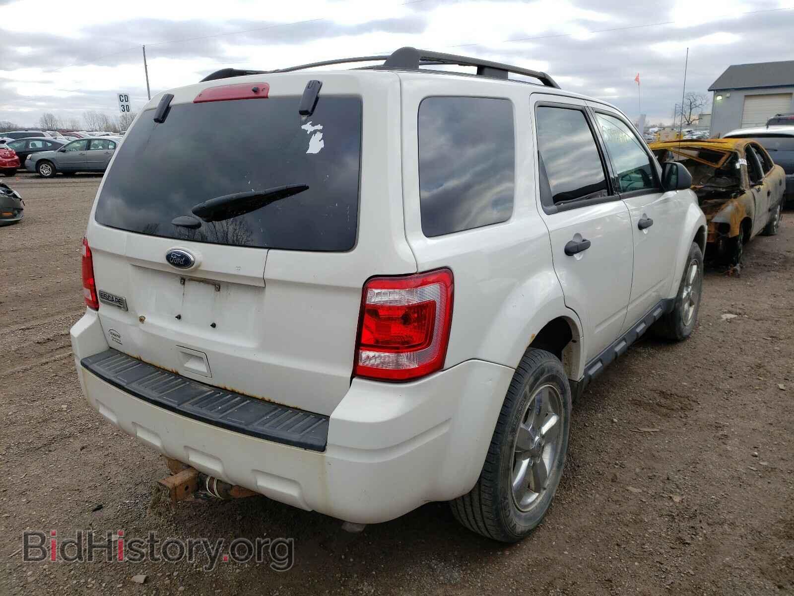 2011 FORD ESCAPE - VIN: 1FMCU0D73BKB49983 - Фото 4