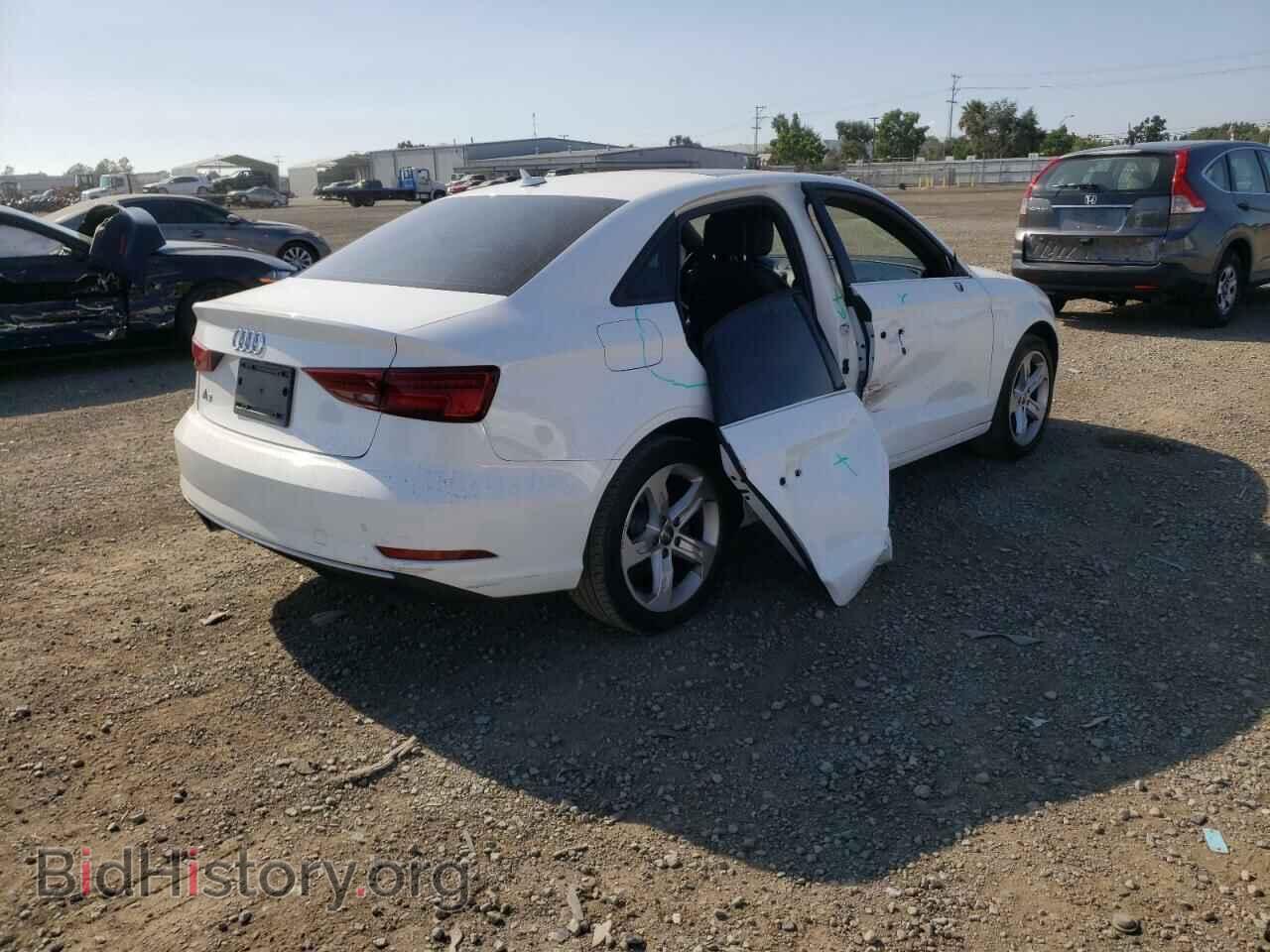 2017 AUDI A3 - VIN: WAUAUGFF2H1045330 - Фото 4