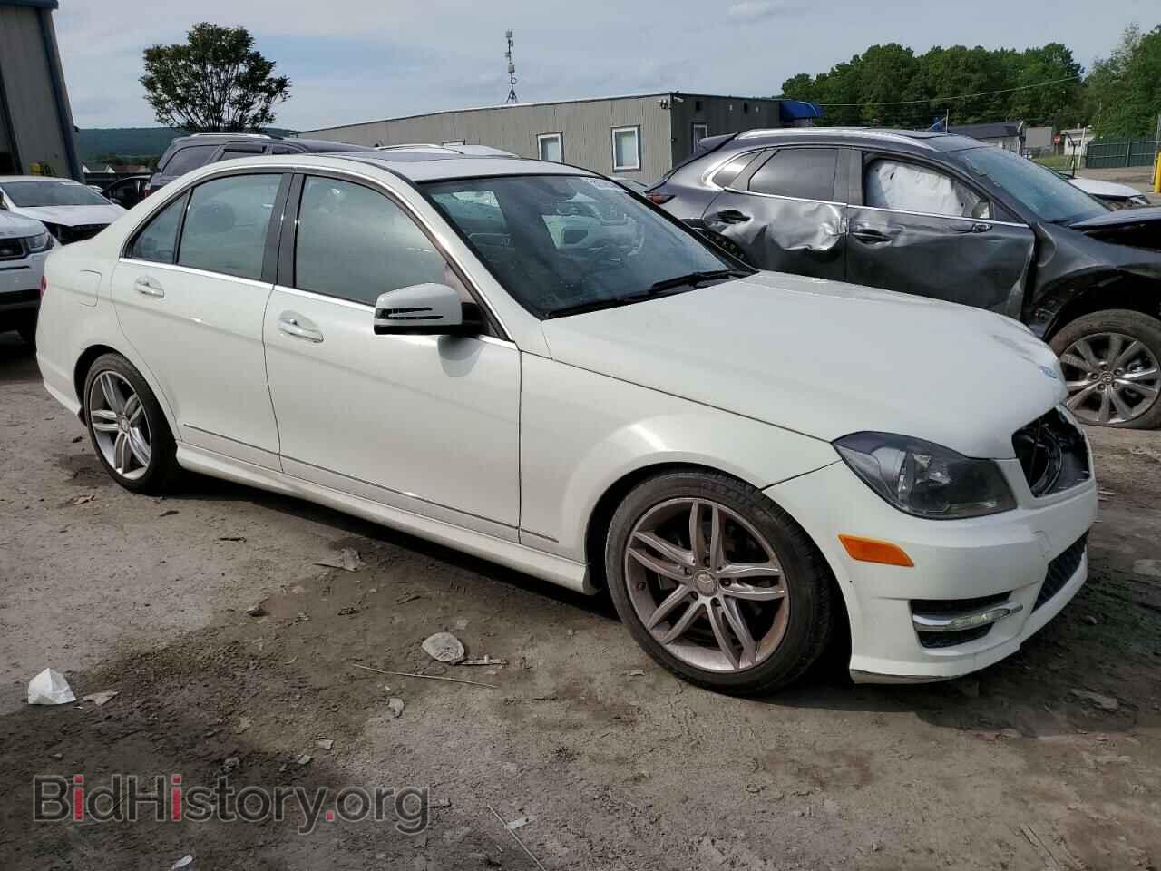 2012 MERCEDES-BENZ C-CLASS - VIN: WDDGF8BB4CA718472 - Фото 4