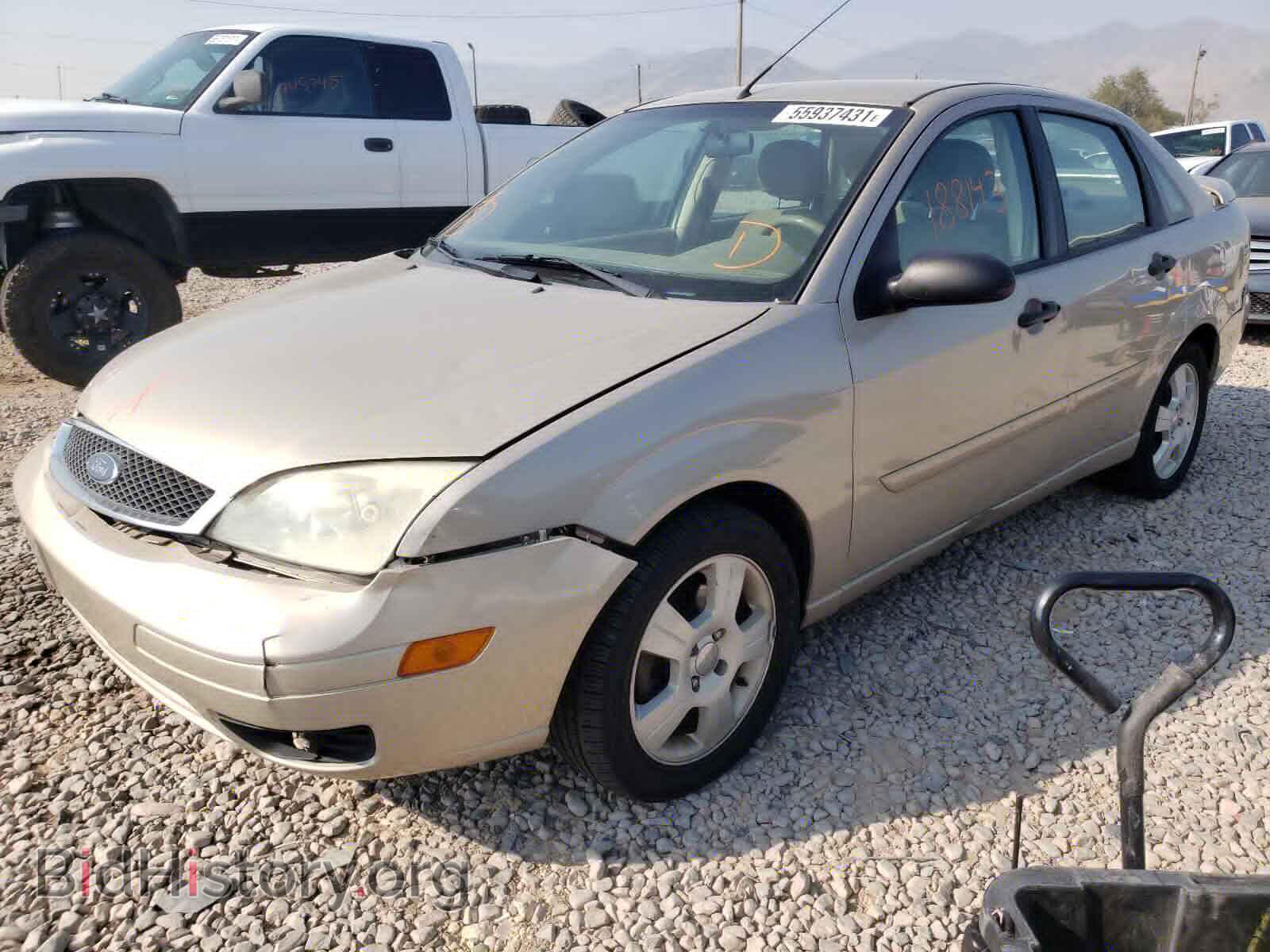 2007 FORD FOCUS - VIN: 1FAHP34N77W316840 - Фото 2