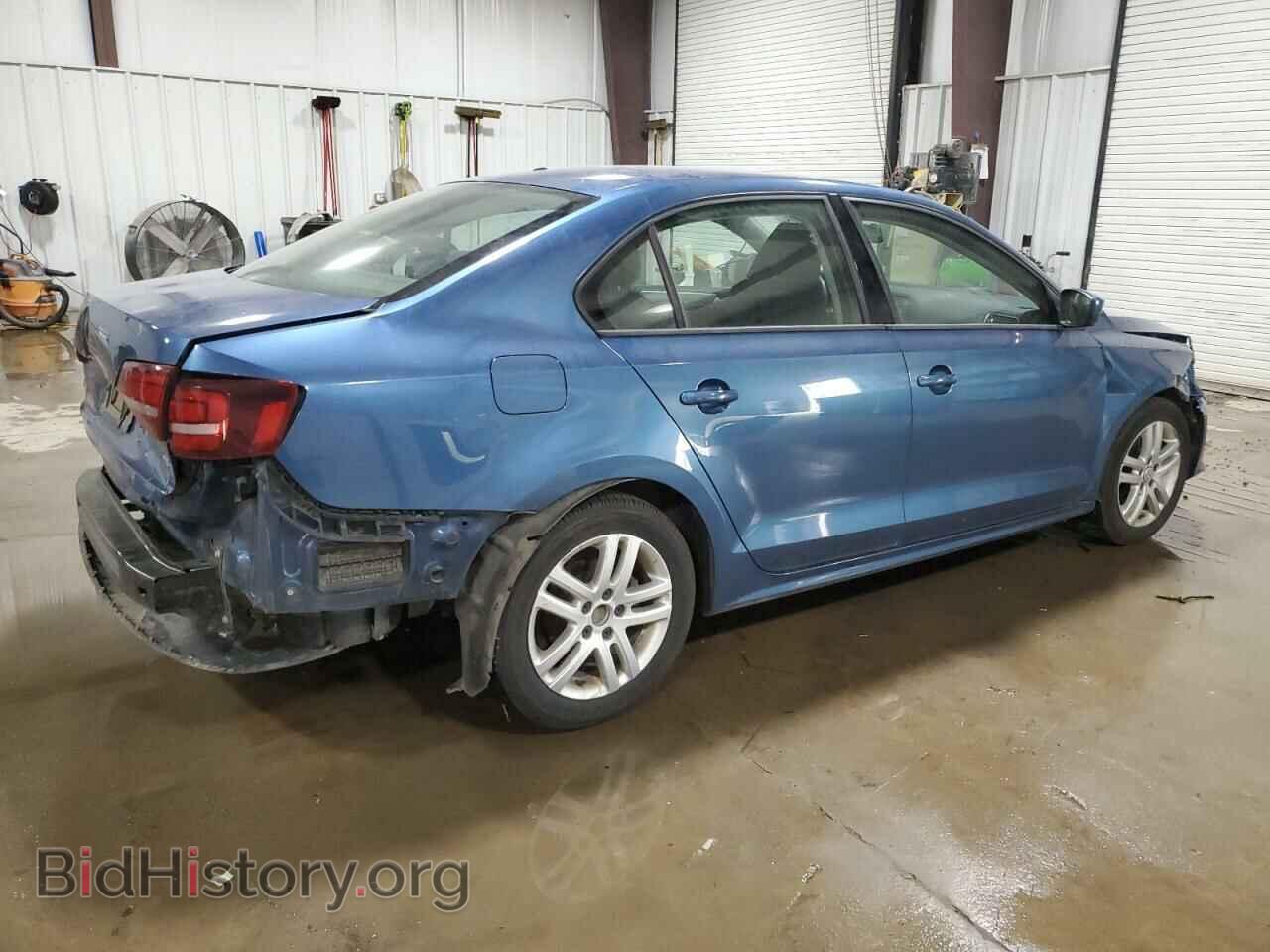 2018 VOLKSWAGEN JETTA - VIN: 3VW2B7AJ8JM217228 - Фото 3