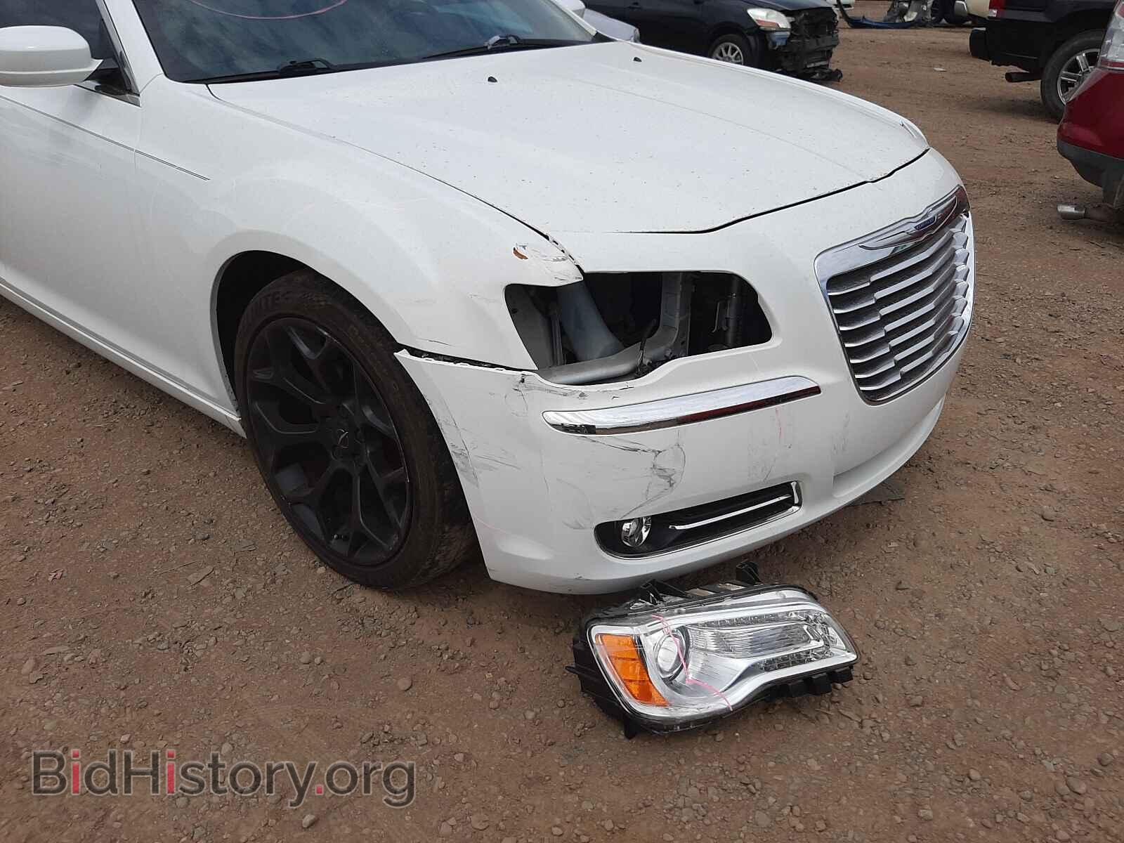 2013 CHRYSLER 300 - VIN: 2C3CCAAG0DH513230 - Фото 10