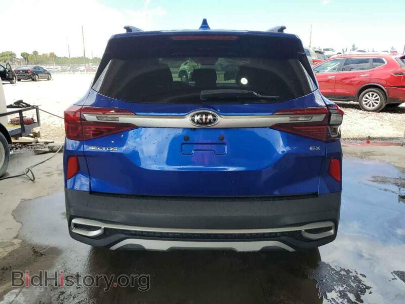 2021 Kia SELTOS (VIN KNDERCAA1M7205974) — фото 6 из 13
