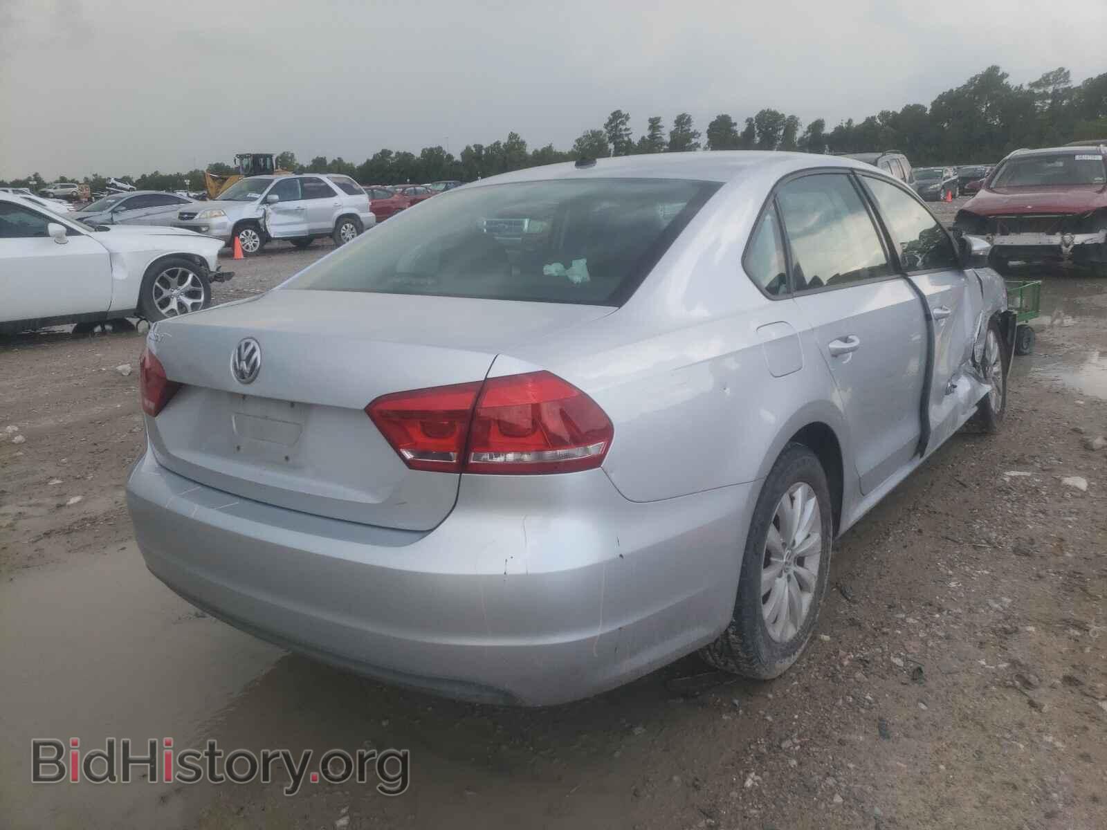 2012 VOLKSWAGEN PASSAT - VIN: 1VWAH7A32CC025870 - Фото 4