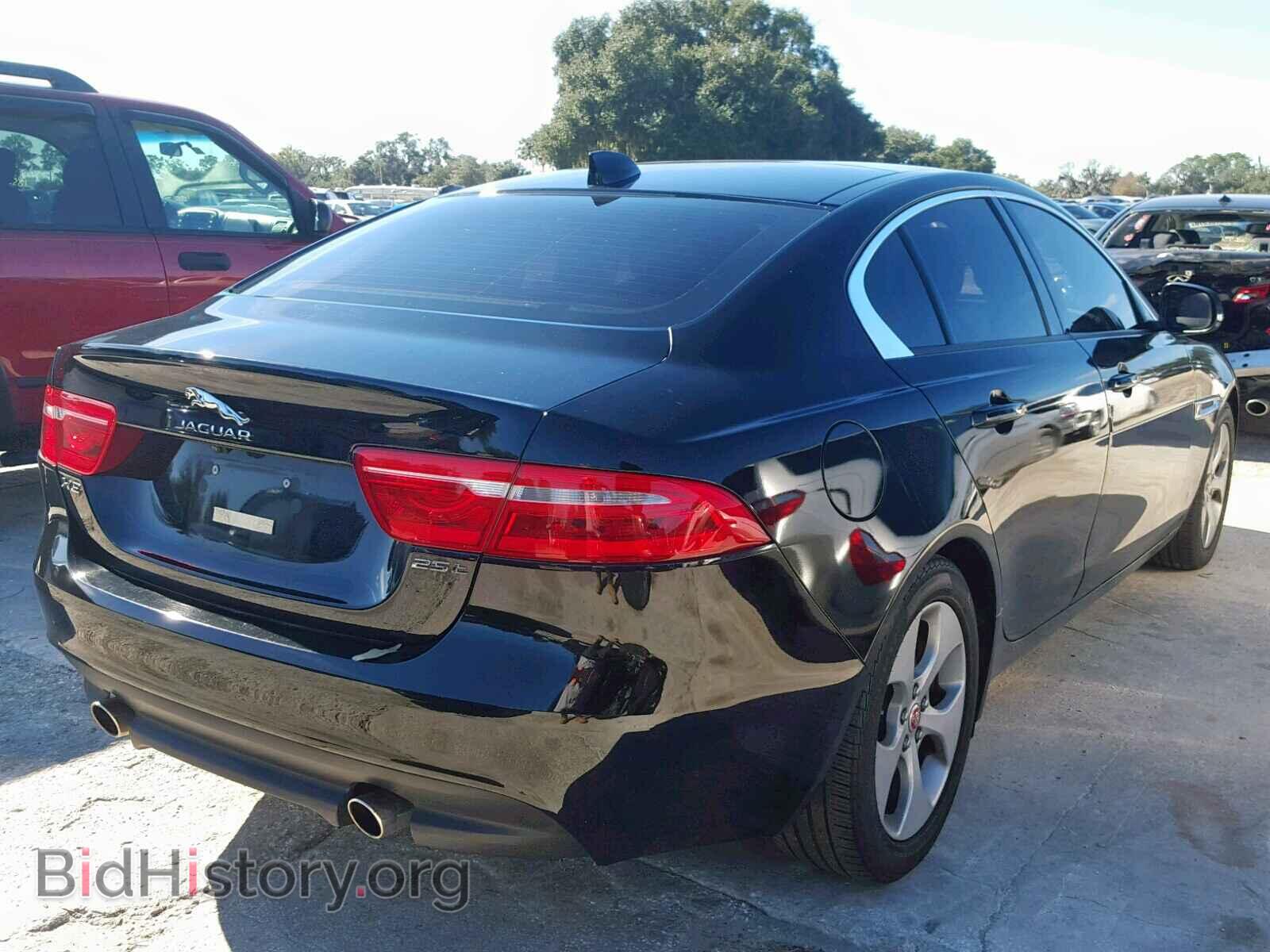 2017 JAGUAR XE - VIN: SAJAR4BGXHA962096 - Фото 4