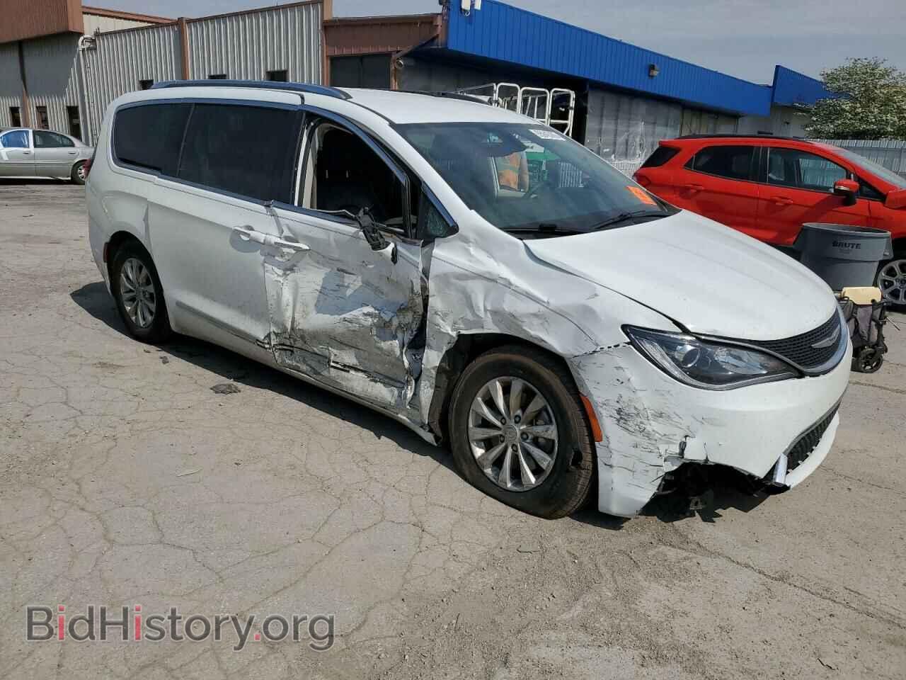 2018 CHRYSLER PACIFICA - VIN: 2C4RC1BG8JR210917 - Фото 4