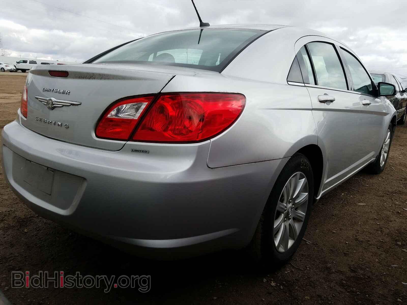2010 CHRYSLER SEBRING - VIN: 1C3CC5FB3AN110687 - Фото 4