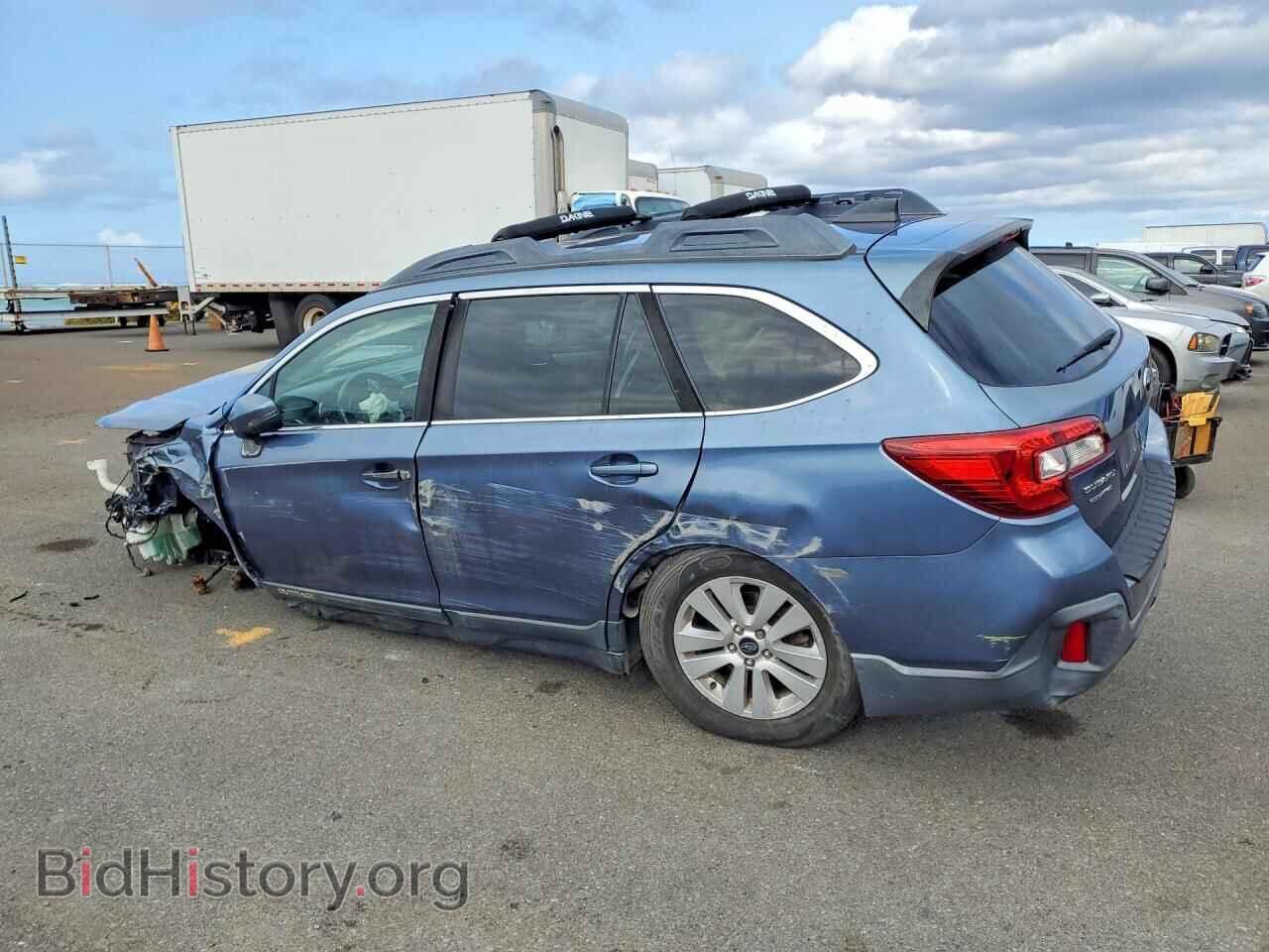 2018 SUBARU OUTBACK - VIN: 4S4BSAFC0J3300790 - Photo 2