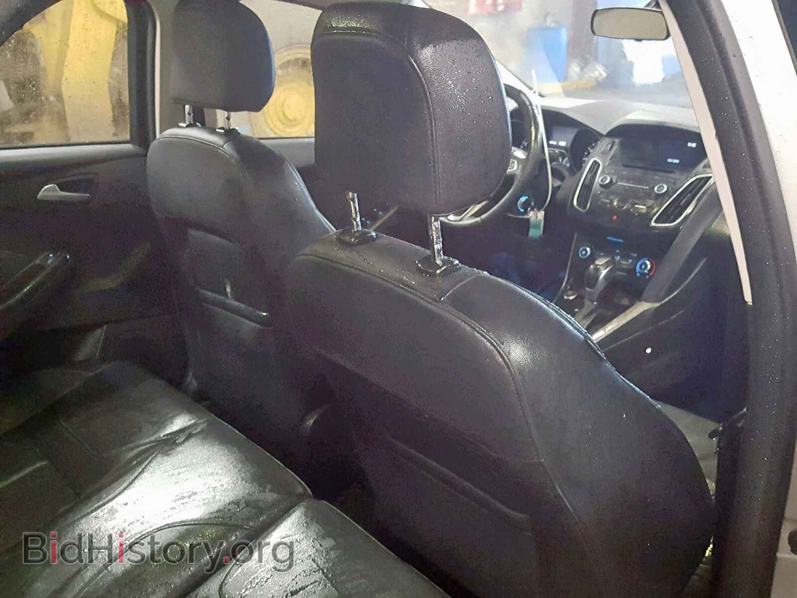 2016 FORD FOCUS SE - VIN: 1FADP3F2XGL330024 - Фото 6