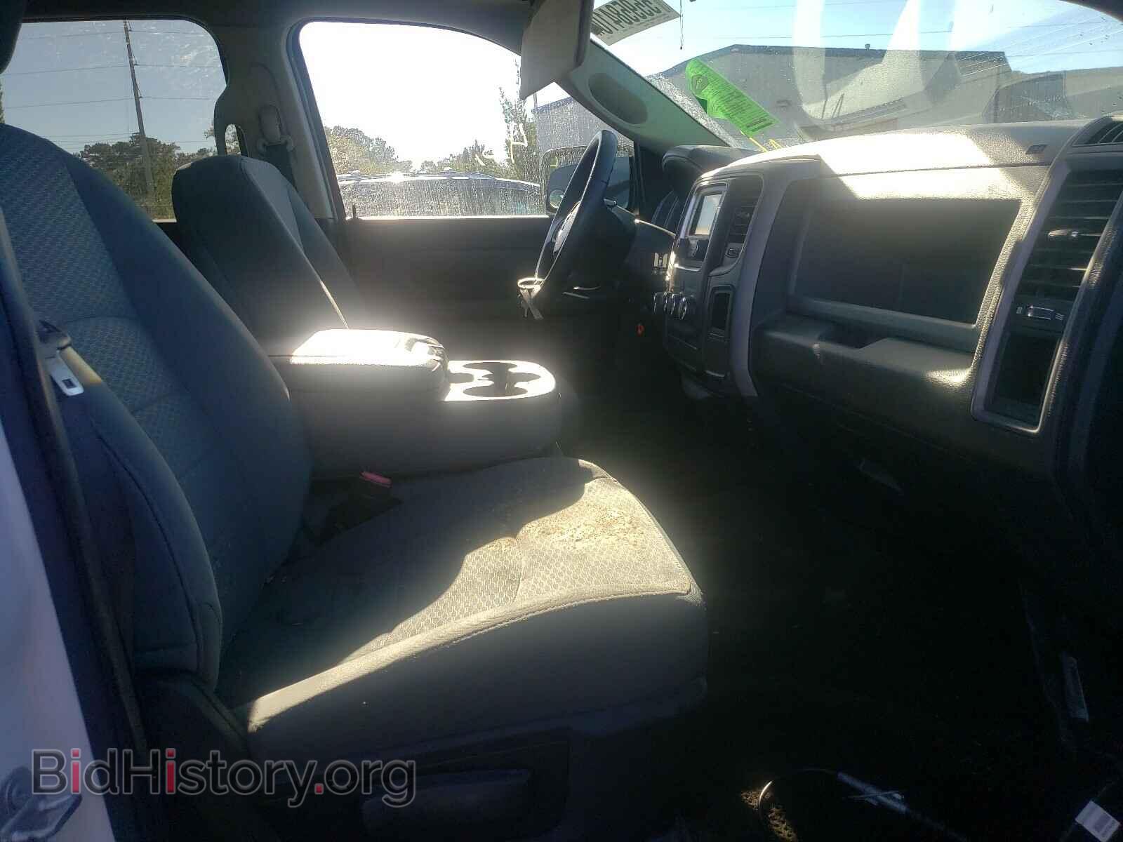 2017 RAM 1500 - VIN: 3C6RR7KT1HG718832 - Фото 5