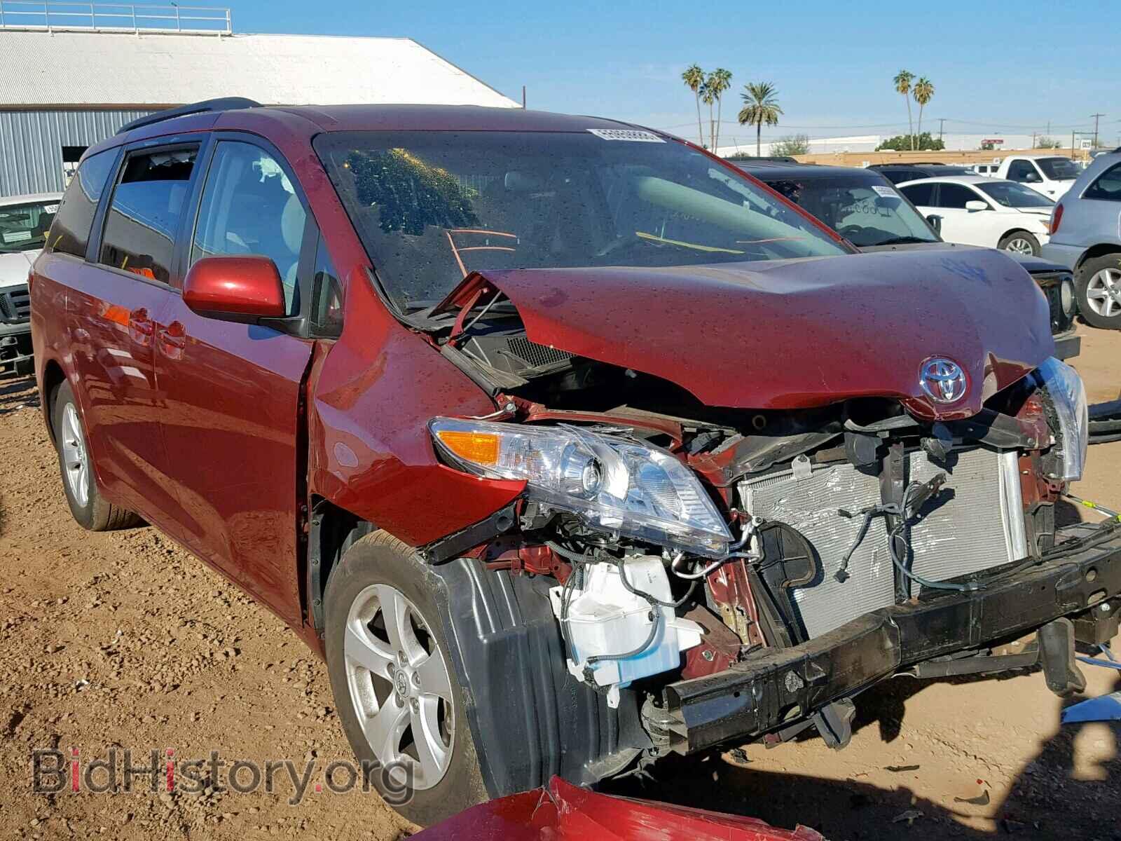 Фотография 5TDKZ3DC4HS830820 - TOYOTA SIENNA LE 2017