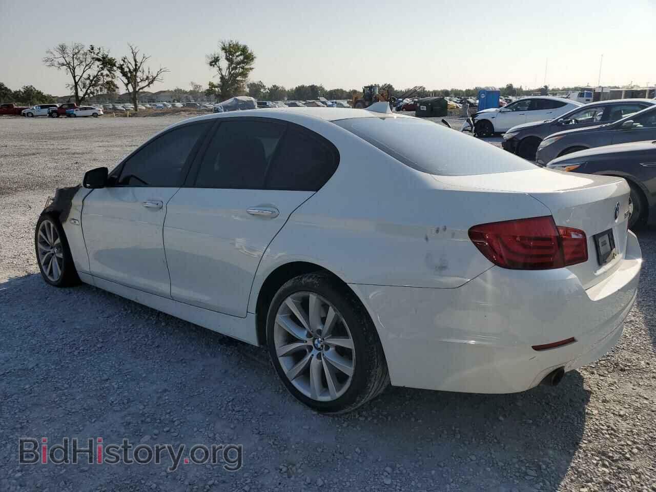 2011 BMW 5 SERIES - VIN: WBAFR7C55BC603380 - Фото 2