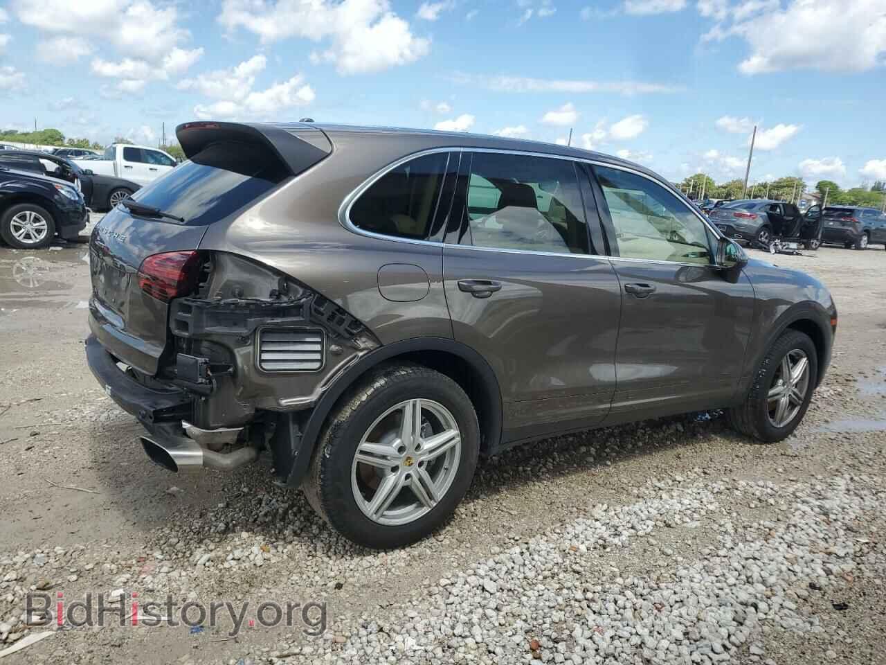 2016 PORSCHE CAYENNE - VIN: WP1AA2A22GKA11334 - Photo 3