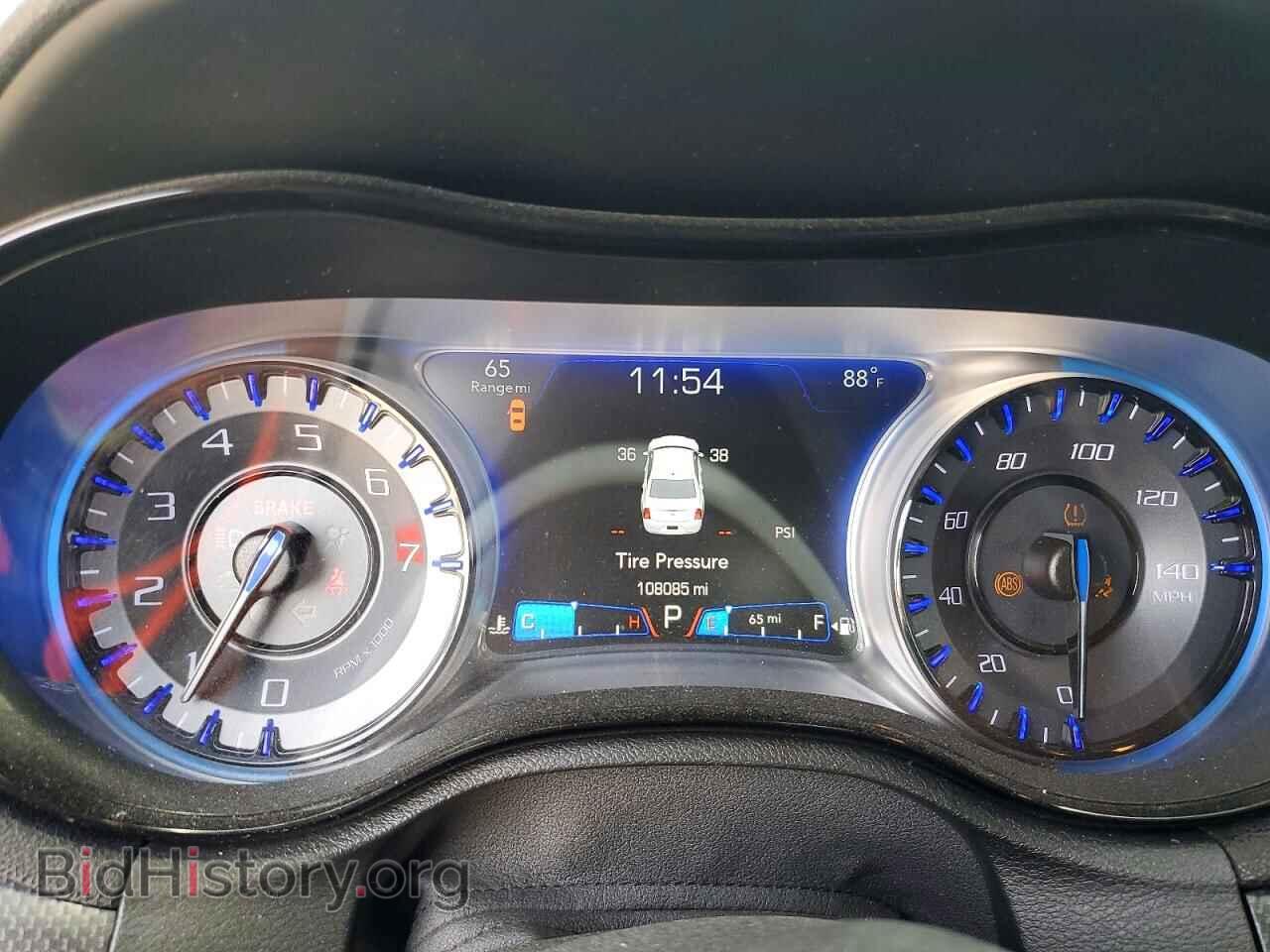 2016 CHRYSLER 300 - VIN: 2C3CCAGG1GH283080 - Photo 9