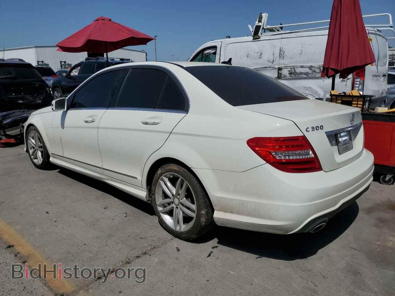 2012 MERCEDES-BENZ C-CLASS - VIN: WDDGF8BB1CF914727 - Фото 2