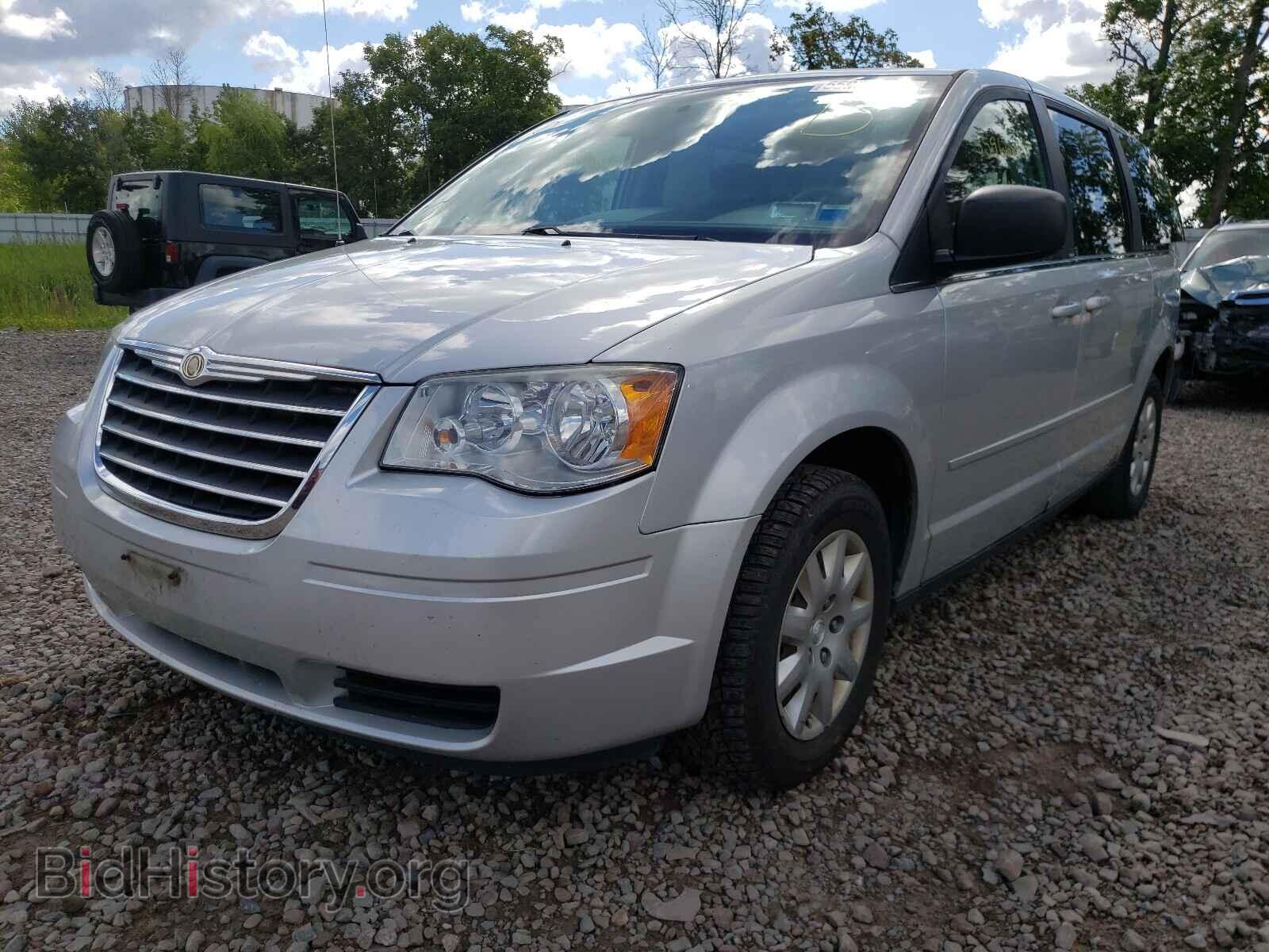 2010 CHRYSLER MINIVAN - VIN: 2A4RR4DE0AR186330 - Photo 2