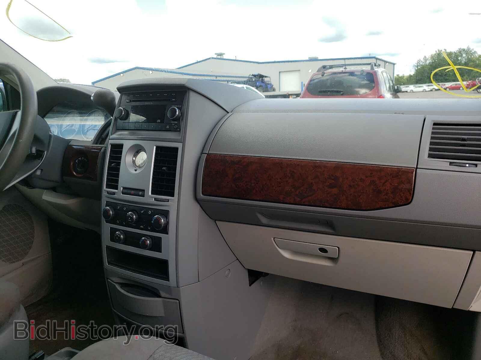 2010 CHRYSLER MINIVAN - VIN: 2A4RR4DE0AR186330 - Photo 9