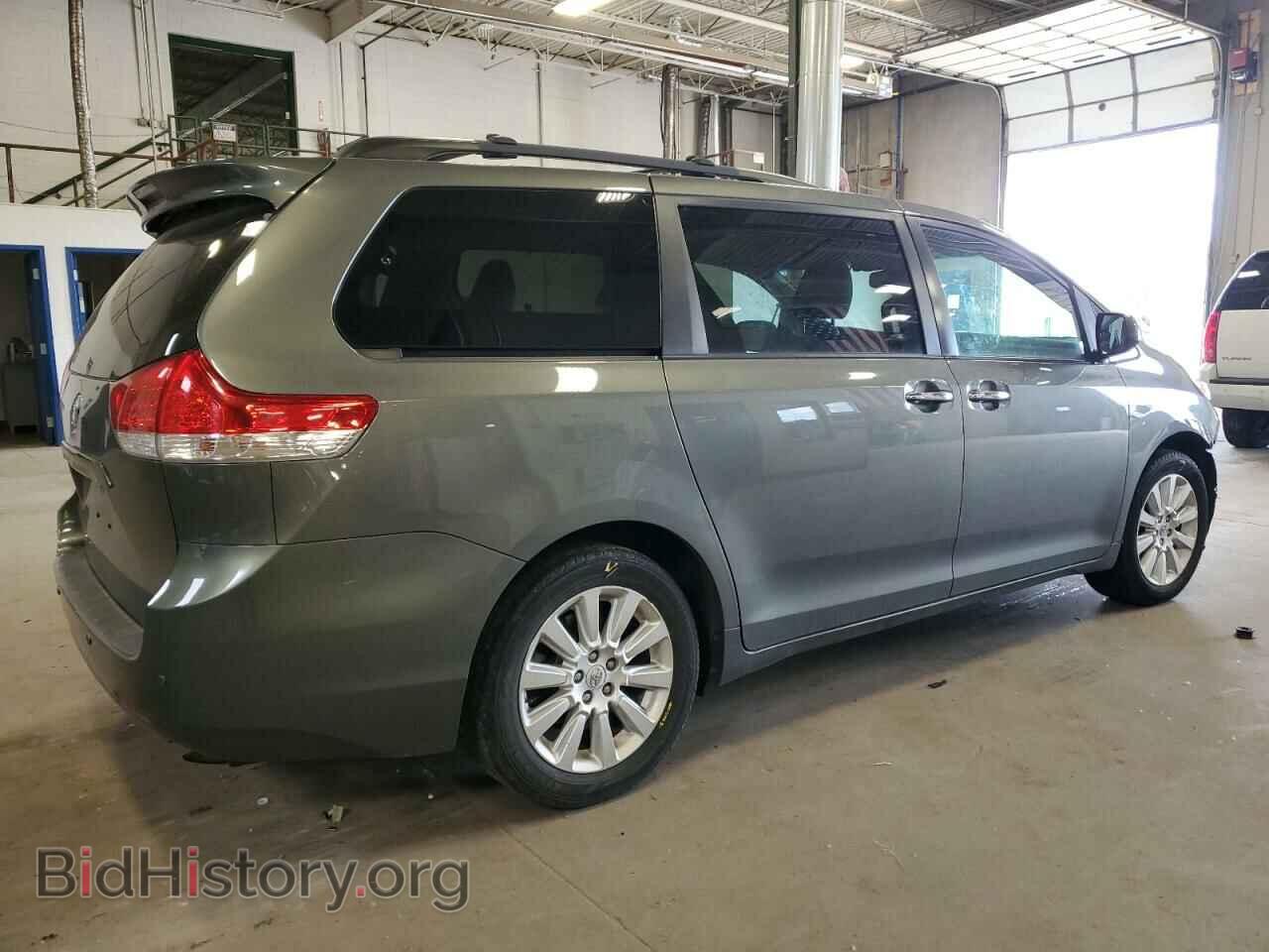 2011 TOYOTA All Models - VIN: 5TDDK3DC0BS027412 - Фото 3