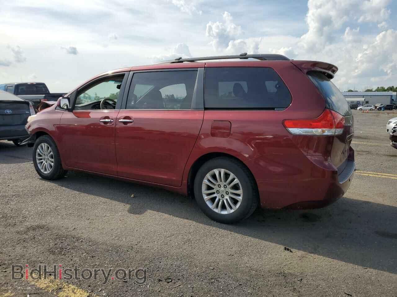 2011 TOYOTA All Models - VIN: 5TDYK3DC6BS046256 - Фото 2